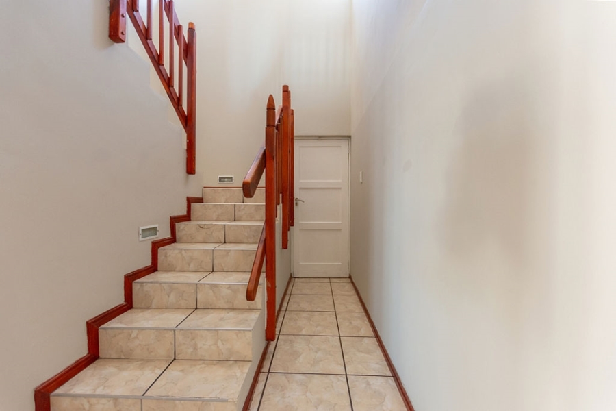 5 Bedroom Property for Sale in Mykonos Western Cape